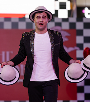 14 февраля – Шопинг и Любовь