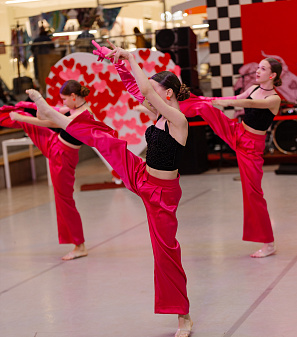 14 февраля – Шопинг и Любовь