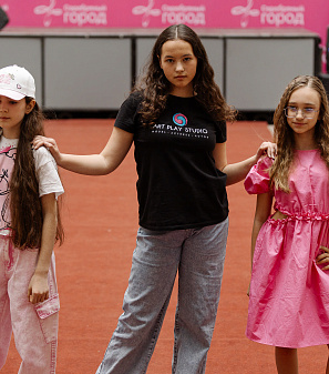 11 апреля – Модный показ