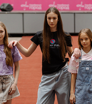 11 апреля – Модный показ