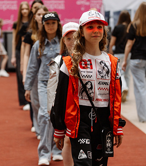 11 апреля – Модный показ