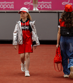 11 апреля – Модный показ