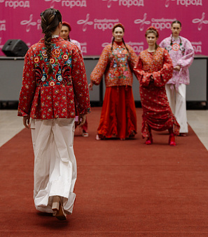 11 апреля – Модный показ