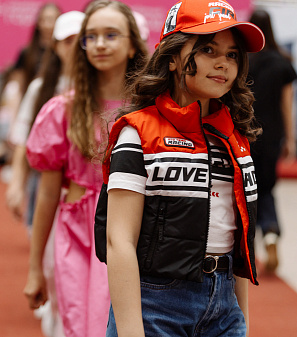 11 апреля – Модный показ